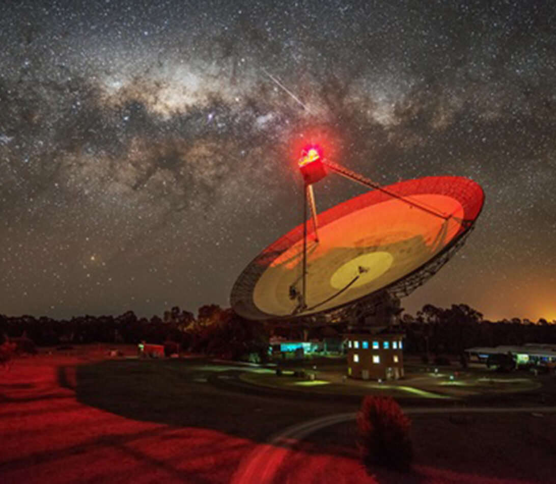 CSIRO Parkes telescope Parkes night news
