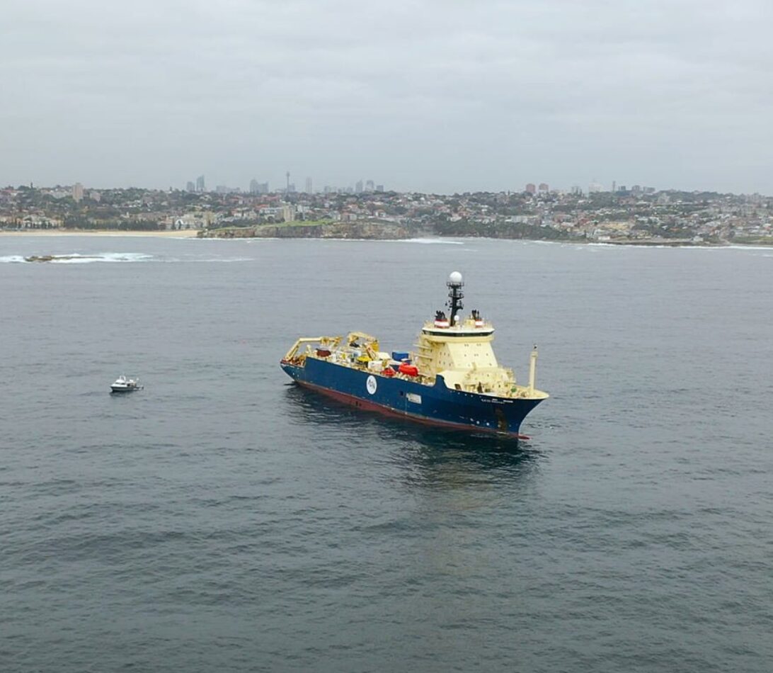 Coogee Landing cable ship